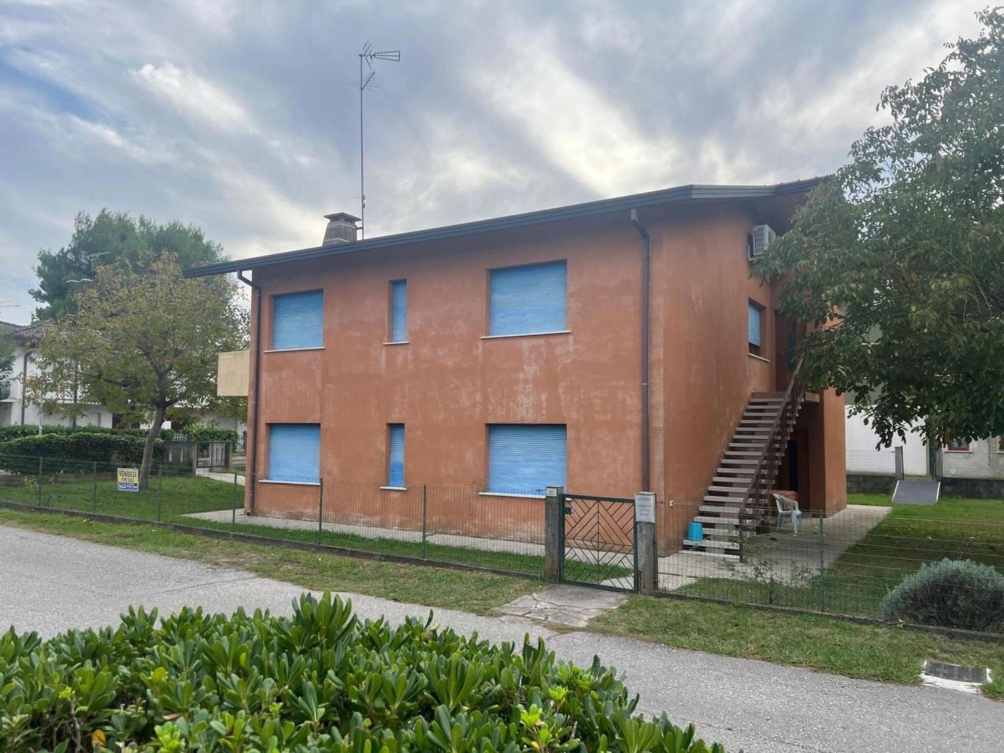 Recently Renovated Two Bedroom Flat In Appartamento Bibione