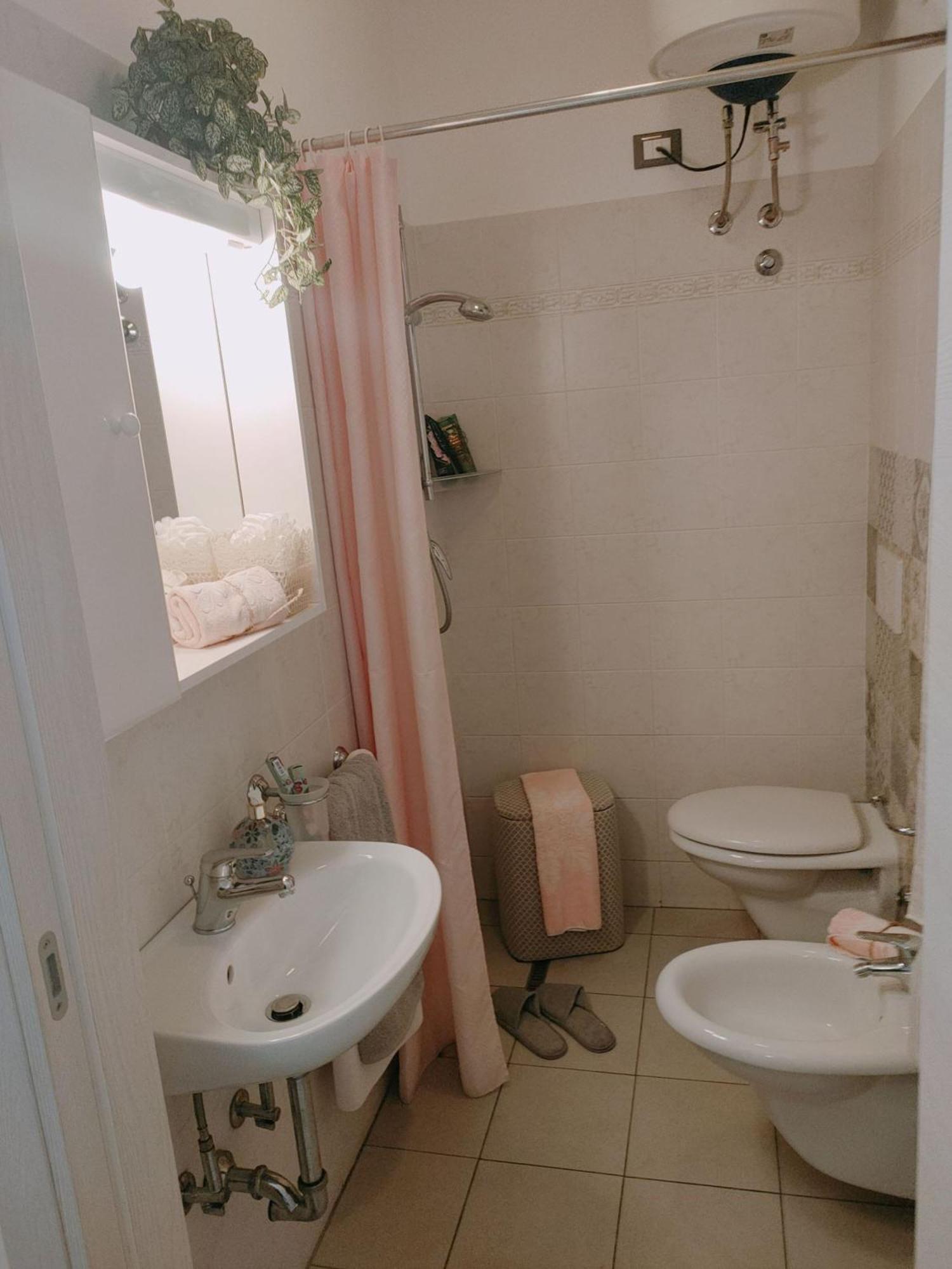 Recently Renovated Two Bedroom Flat In Appartamento